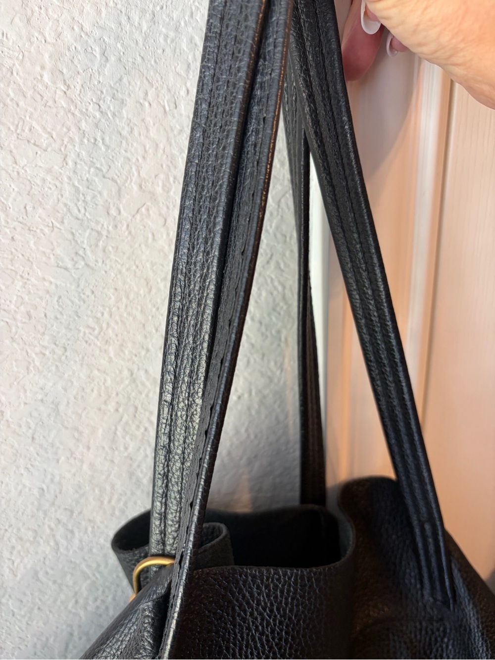Kurt Geiger Black Leather Tote with Gold Hardware - Picture 6 of 13